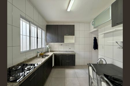 Casa à venda com 90m², 2 quartos e 1 vaga Casa à venda com 90m², 2 quartos e 1 vagaCozinha