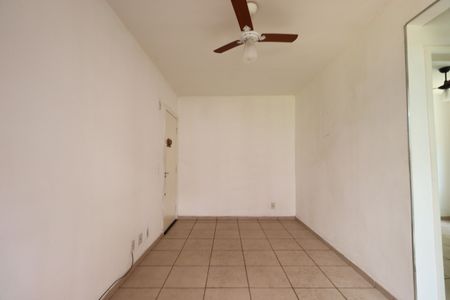 Sala de apartamento para alugar com 1 quarto, 37m² em Parque Ribeirão Preto, Ribeirão Preto