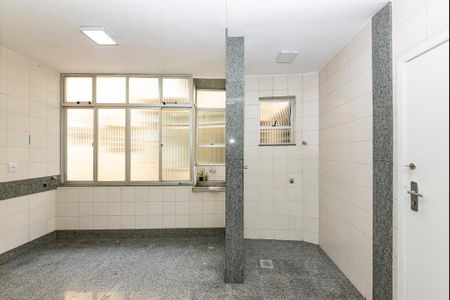 Apartamento para alugar com 130m², 3 quartos e 1 vagaÁrea de Serviço