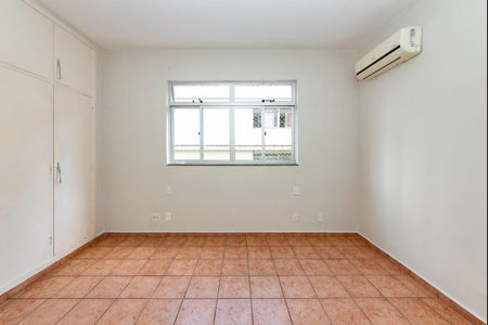 Apartamento para alugar com 130m², 3 quartos e 1 vagaSuíte