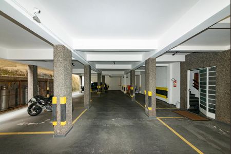 Apartamento para alugar com 130m², 3 quartos e 1 vagaGaragem