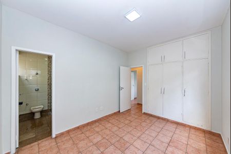 Apartamento para alugar com 130m², 3 quartos e 1 vagaSuíte