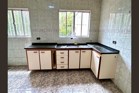 Casa à venda com 300m², 3 quartos e 2 vagasCozinha