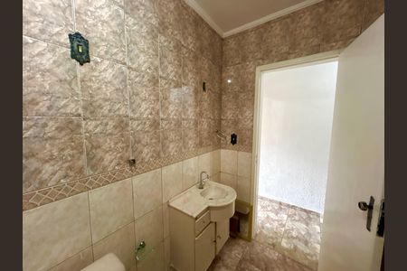 Casa à venda com 300m², 3 quartos e 2 vagasBanheiro 1