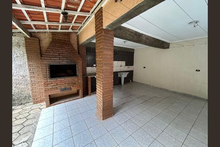 Casa à venda com 300m², 3 quartos e 2 vagasÁrea de Serviço e Churrasqueira 