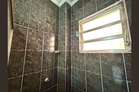 Casa à venda com 300m², 3 quartos e 2 vagasBanheiro 2