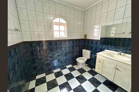 Casa à venda com 300m², 3 quartos e 2 vagasBanheiro da Suíte