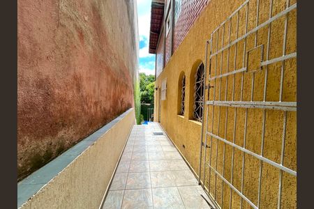 Casa à venda com 300m², 3 quartos e 2 vagasQuintal 