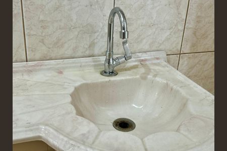 Casa à venda com 300m², 3 quartos e 2 vagasBanheiro 1