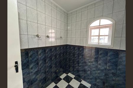 Casa à venda com 300m², 3 quartos e 2 vagasBanheiro da Suíte