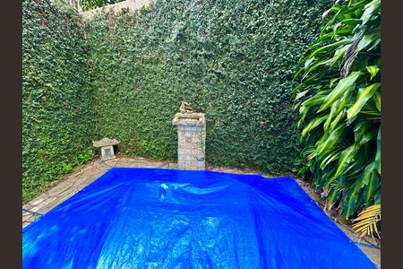 Casa à venda com 300m², 3 quartos e 2 vagasQuintal 