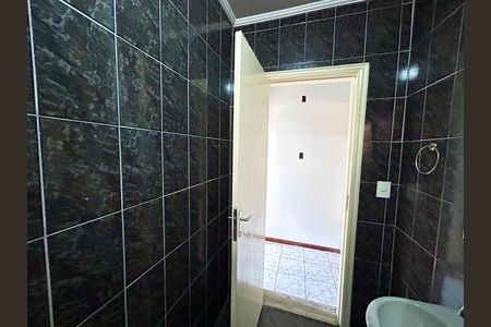 Casa à venda com 300m², 3 quartos e 2 vagasBanheiro 2