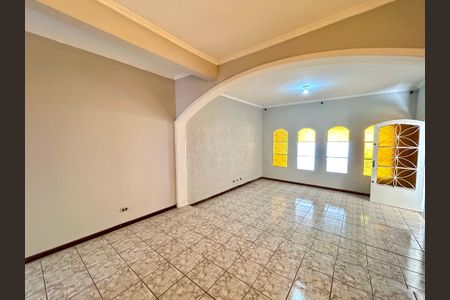 Sala de casa à venda com 3 quartos, 300m² em Jardim Vila Galvao, Guarulhos
