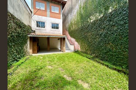 Casa à venda com 300m², 3 quartos e 2 vagasQuintal 