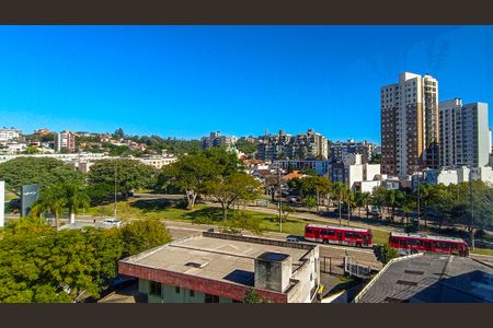 Vista  de apartamento para alugar com 2 quartos, 60m² em Azenha, Porto Alegre
