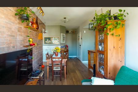 Sala  de apartamento para alugar com 2 quartos, 60m² em Azenha, Porto Alegre