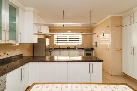 Casa para alugar com 400m², 5 quartos e 3 vagasCozinha