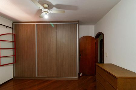 Casa para alugar com 400m², 5 quartos e 3 vagasSuíte