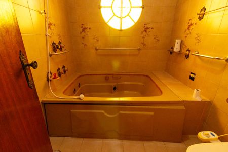 Casa para alugar com 400m², 5 quartos e 3 vagasBanheiro da Suíte