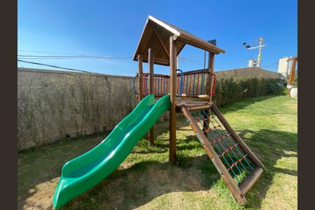 Apartamento para alugar com 49m², 2 quartos e 1 vaga Apartamento para alugar com 49m², 2 quartos e 1 vagaÁrea comum - Playground