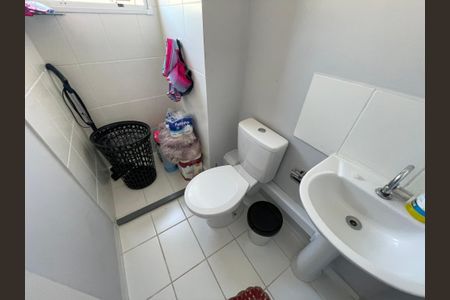 Apartamento para alugar com 49m², 2 quartos e 1 vaga Apartamento para alugar com 49m², 2 quartos e 1 vagaBanheiro da Suíte 1