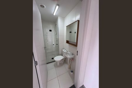 Banheiro de apartamento para alugar com 2 quartos, 44m² em Barra Funda, São Paulo