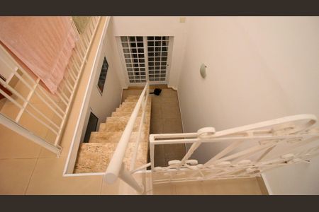 Casa à venda com 222m², 2 quartos e sem vagaEscada