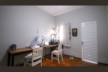 Casa à venda com 222m², 2 quartos e sem vagaQuarto