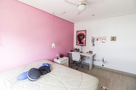 Casa de condomínio à venda com 368m², 3 quartos e 6 vagasSuíte