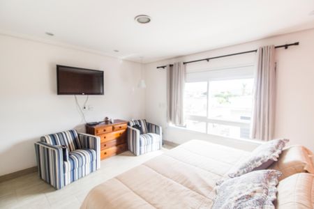 Casa de condomínio à venda com 368m², 3 quartos e 6 vagasSuíte