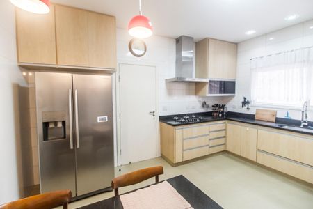 Casa de condomínio à venda com 368m², 3 quartos e 6 vagasCozinha