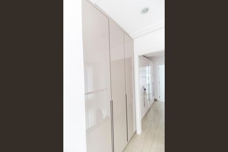 Casa de condomínio à venda com 368m², 3 quartos e 6 vagasDetalhe