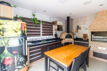 Casa de condomínio à venda com 368m², 3 quartos e 6 vagasÁrea gourmet