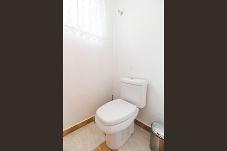 Casa de condomínio à venda com 368m², 3 quartos e 6 vagasLavabo