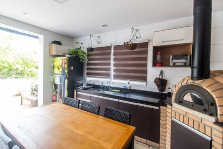 Casa de condomínio à venda com 368m², 3 quartos e 6 vagasÁrea gourmet