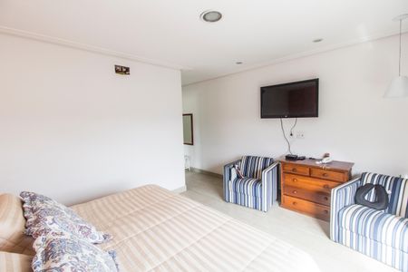 Casa de condomínio à venda com 368m², 3 quartos e 6 vagasSuíte