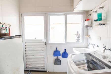 Casa de condomínio à venda com 368m², 3 quartos e 6 vagasÁrea de Serviço