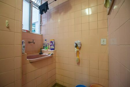 Apartamento à venda com 70m², 3 quartos e 1 vagaÁrea de Serviço