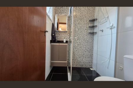 Apartamento à venda com 64m², 2 quartos e 1 vaga Apartamento à venda com 64m², 2 quartos e 1 vagaBanheiro da suíte