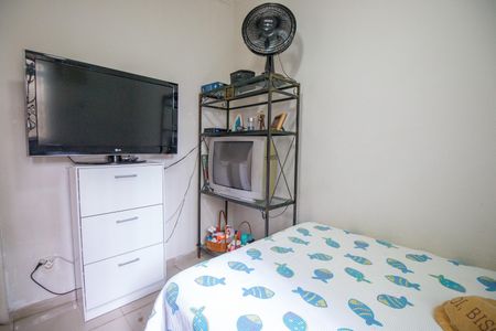 Quarto 1 de casa para alugar com 2 quartos, 140m² em Grajaú, Rio de Janeiro