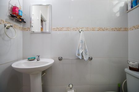 Casa para alugar com 140m², 2 quartos e 1 vaga Casa para alugar com 140m², 2 quartos e 1 vagaBanheiro