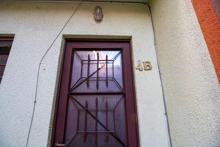 Casa para alugar com 39m², 1 quarto e sem vaga Casa para alugar com 39m², 1 quarto e sem vagaentrada da casa