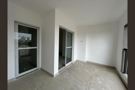 Apartamento à venda com 68m², 2 quartos e 1 vagaFoto 01