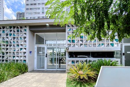 Apartamento à venda com 38m², 2 quartos e sem vaga Apartamento à venda com 38m², 2 quartos e sem vagaFachada - Plaquinha