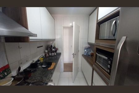 Cozinha de apartamento à venda com 2 quartos, 95m² em Educandário, São Paulo