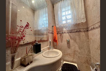 Casa para alugar com 110m², 3 quartos e 1 vagaLavabo