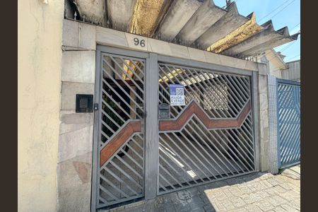 Casa para alugar com 110m², 3 quartos e 1 vagaFachada