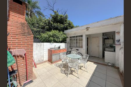 Casa para alugar com 110m², 3 quartos e 1 vagaQuintal