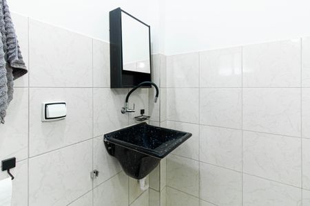 Banheiro de apartamento para alugar com 1 quarto, 48m² em Barra Funda, São Paulo