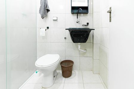 Banheiro de apartamento para alugar com 1 quarto, 48m² em Barra Funda, São Paulo